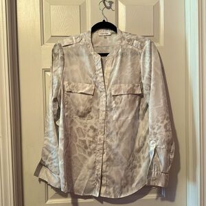 Calvin Klein button down, Size: M, gold and white